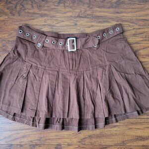 Hot Topic SOCIAL COLLISION Brown Grommet Belted Buckle Pleated Skirt sz 2 NWT